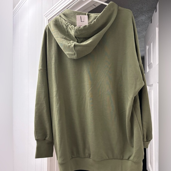 Women’s sweatshirt hoodie. Size large. New with tags - Picture 3 of 4